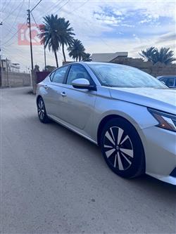 نيسان ألتيما